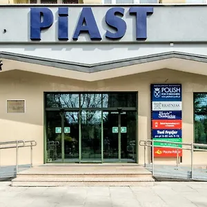 Piast Studenckie Отель